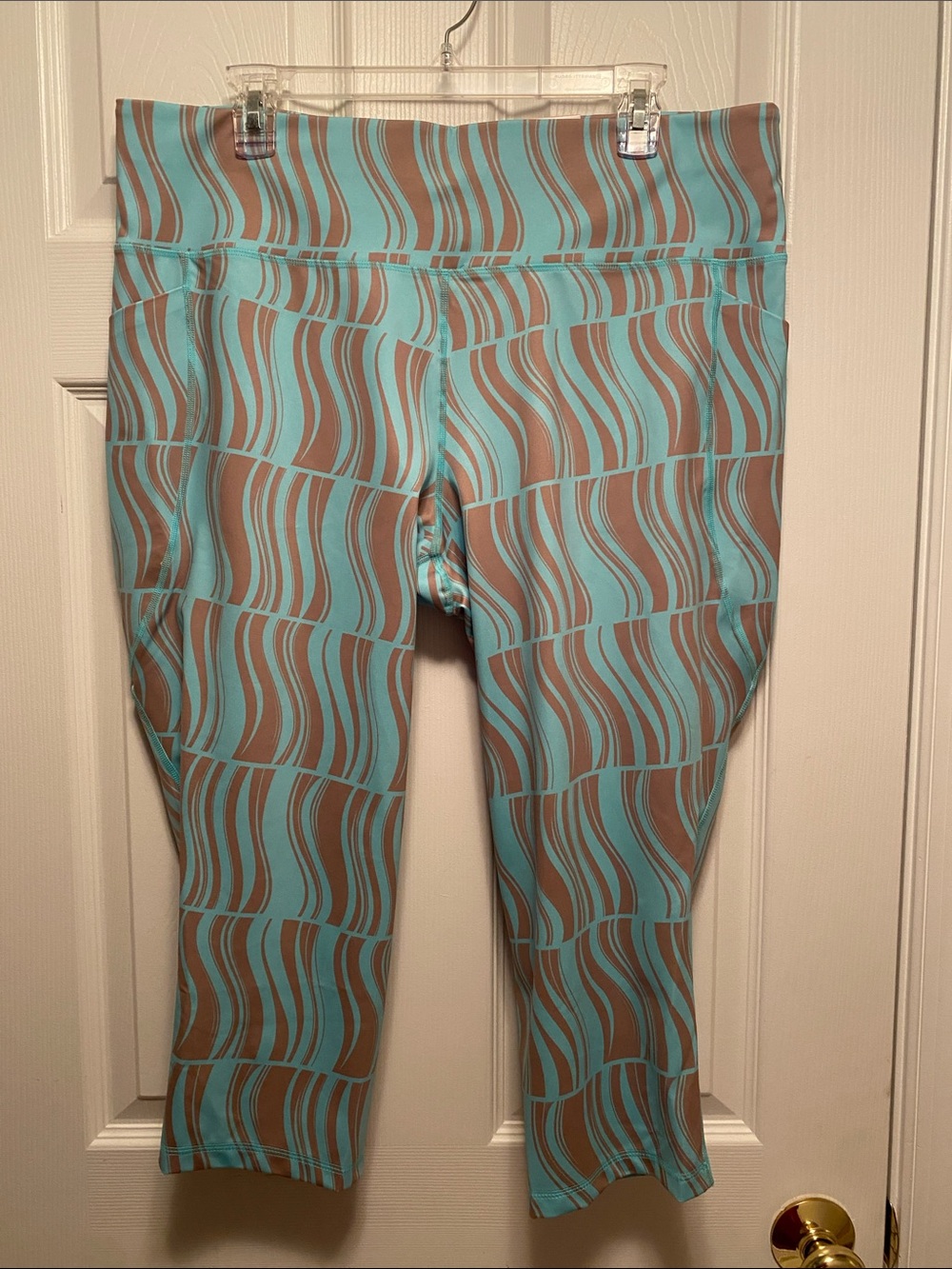 Ideology Crop High Rise Leggings - Aqua & Taupe Stripe…size 2X